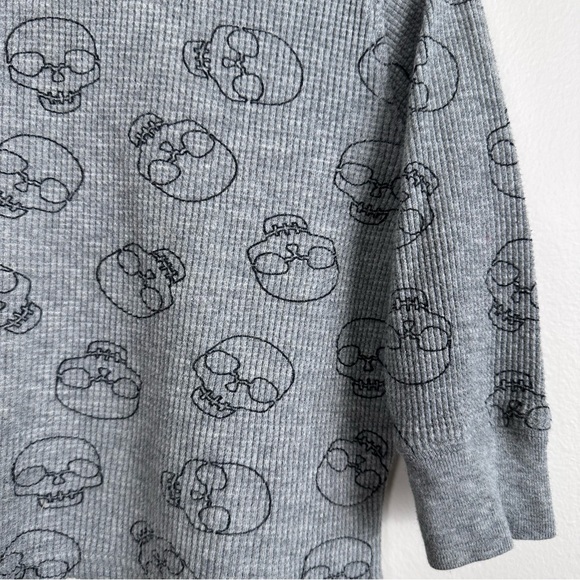 SOLD - Old Navy Grey Waffle Long Sleeve Top - Picture 3 of 7